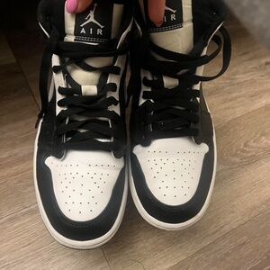 Air Jordan 1 Retro High OG 'Stage Haze' Worn twice size 8